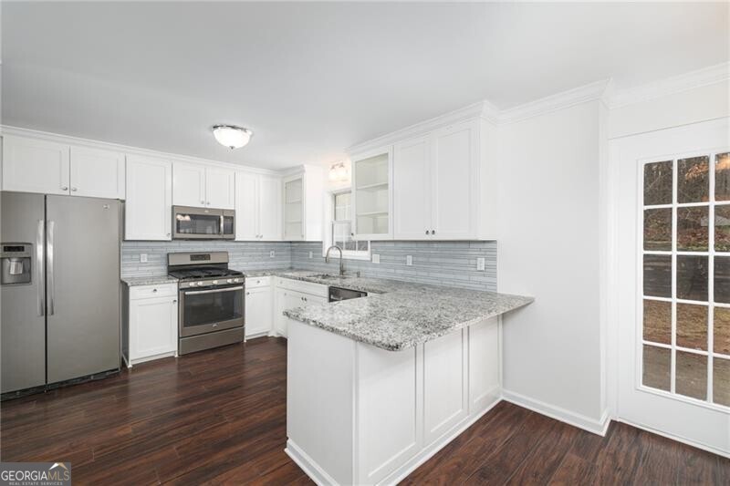 Woodstock, Georgia 30189, United States, 4 Bedrooms Bedrooms, ,3 BathroomsBathrooms,Residential,Pending,78363