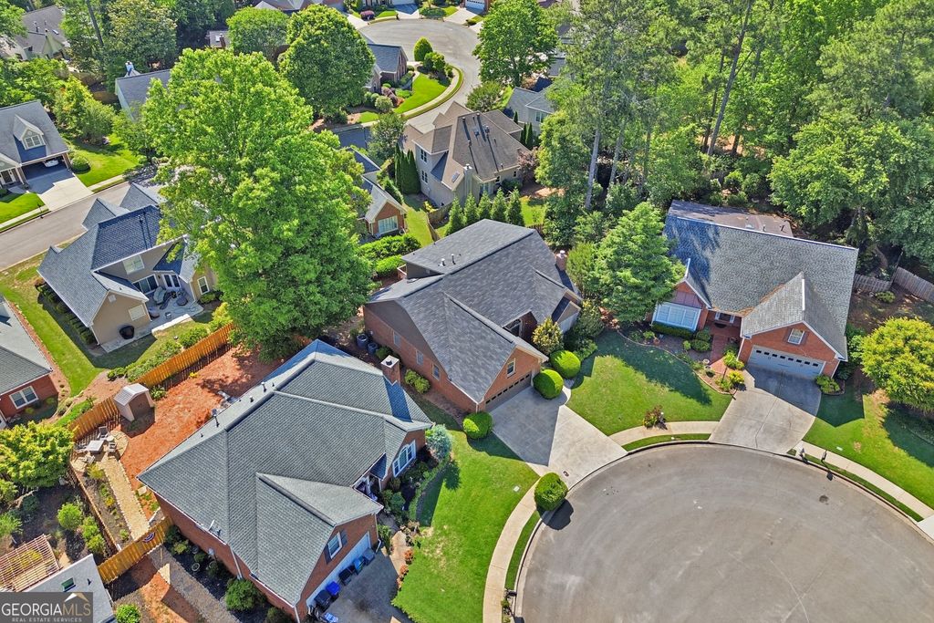 Photo of 450 Renee Circle, Roswell, GA 30075 (MLS # 10760123)