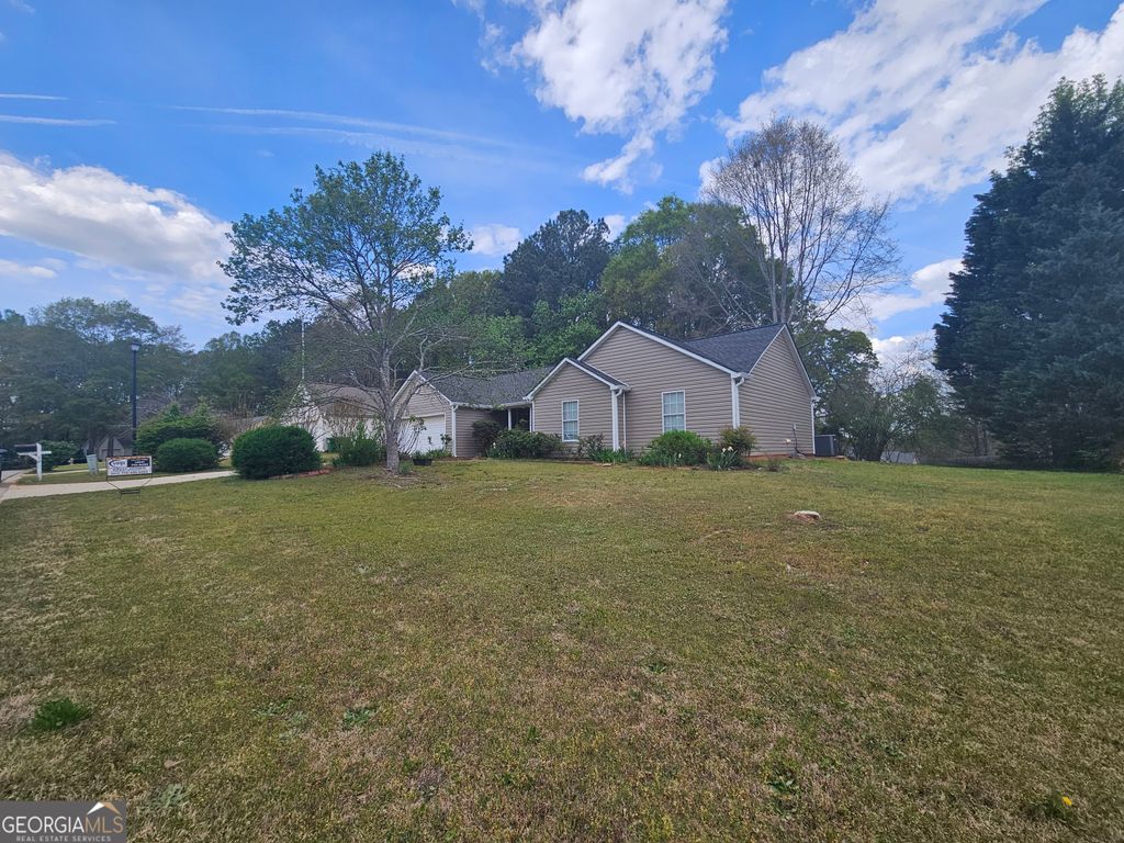 Photo of 509 Heritage Ridge Drive, Monroe, GA 30655 (MLS # 10722990)