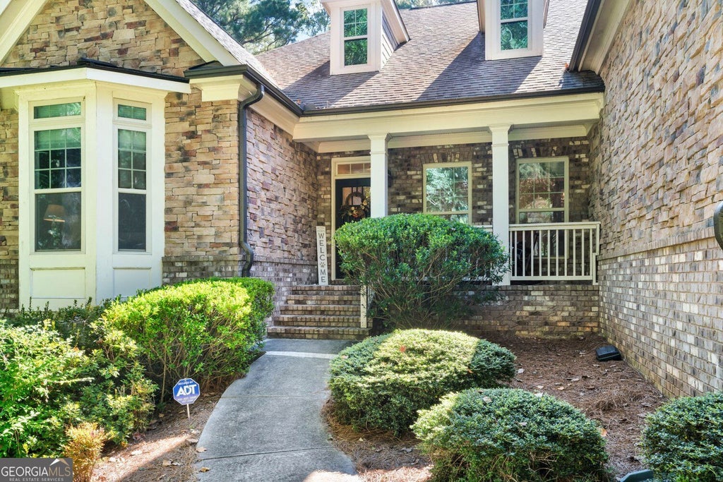 Photo of 1222 Eagles Creek Court NW, Acworth, GA 30101 (MLS # 10857361)