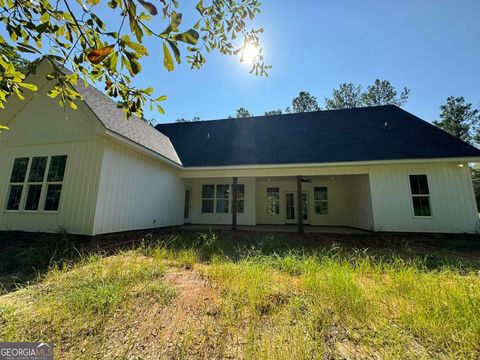 A home in Rentz