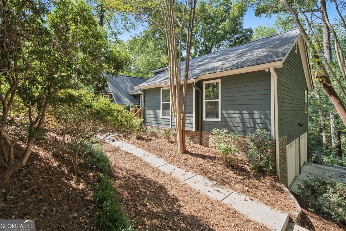98 Geraldine DR SE