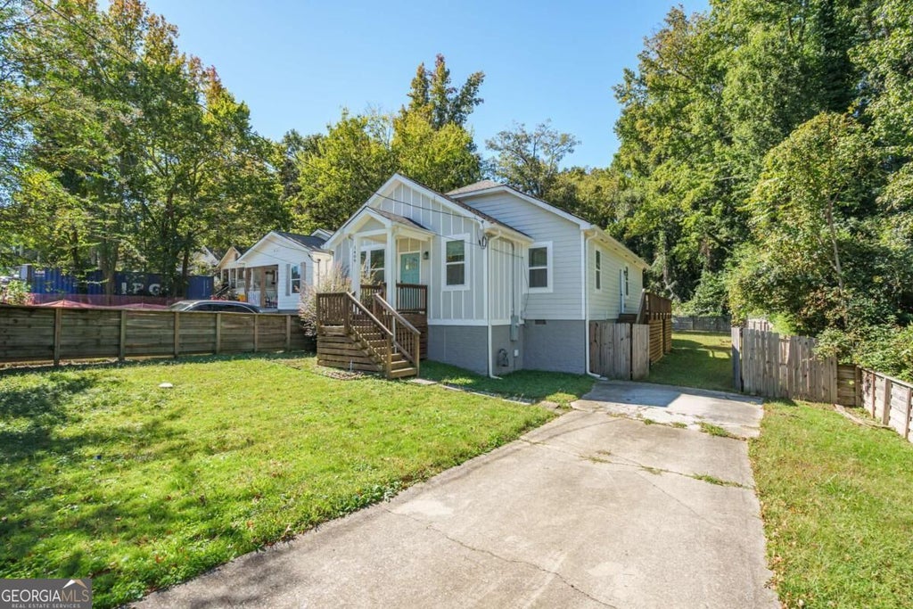 Photo of 1409 Oakland Drive SW, Atlanta, GA 30310 (MLS # 10878477)