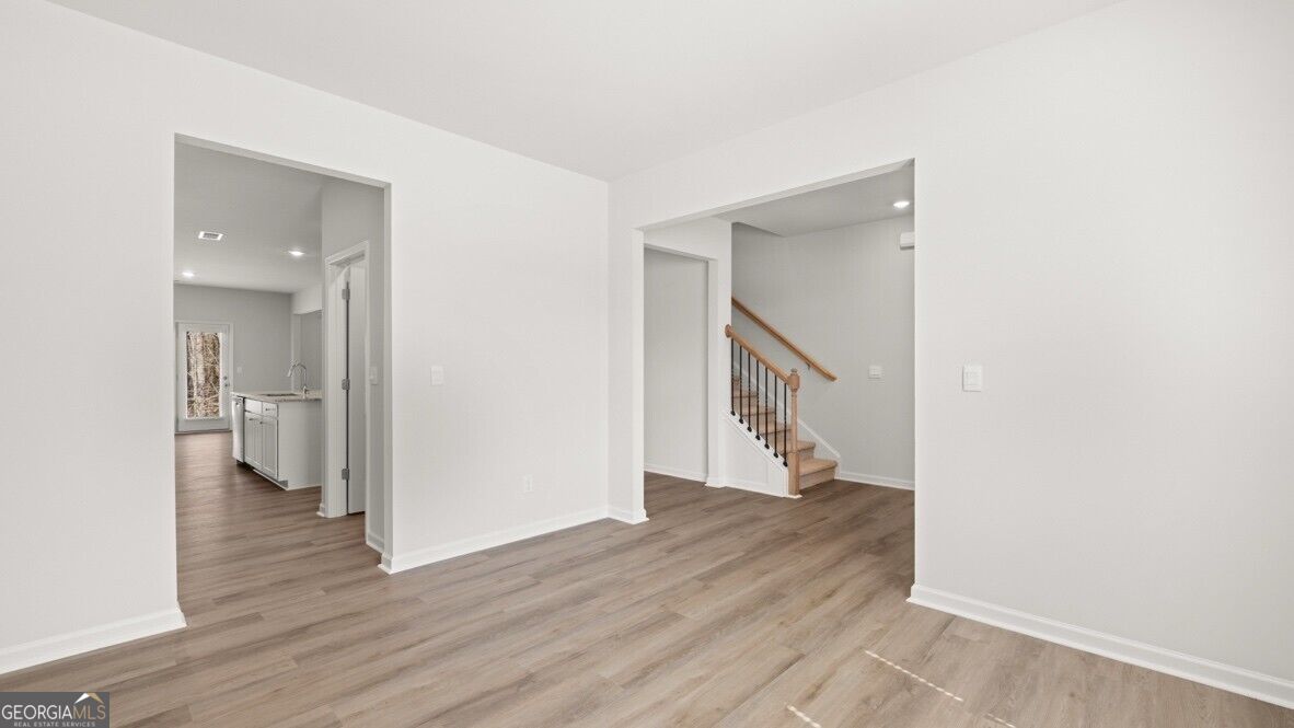 6063 Airedale DR