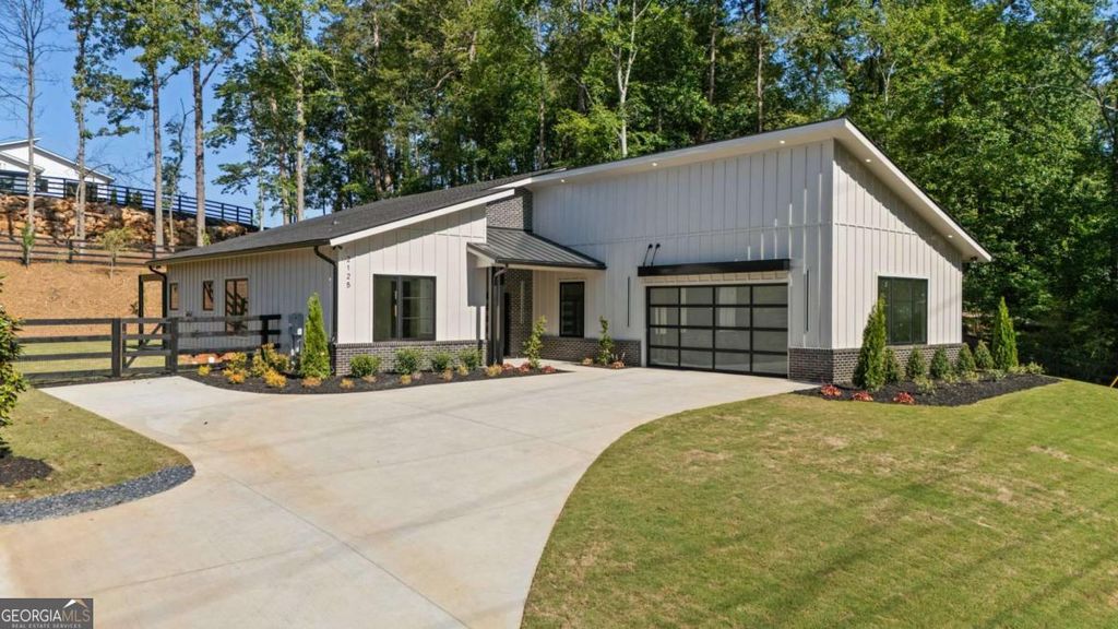 Photo of 2125 Bells Ferry Road, Marietta, GA 30066 (MLS # 10764869)
