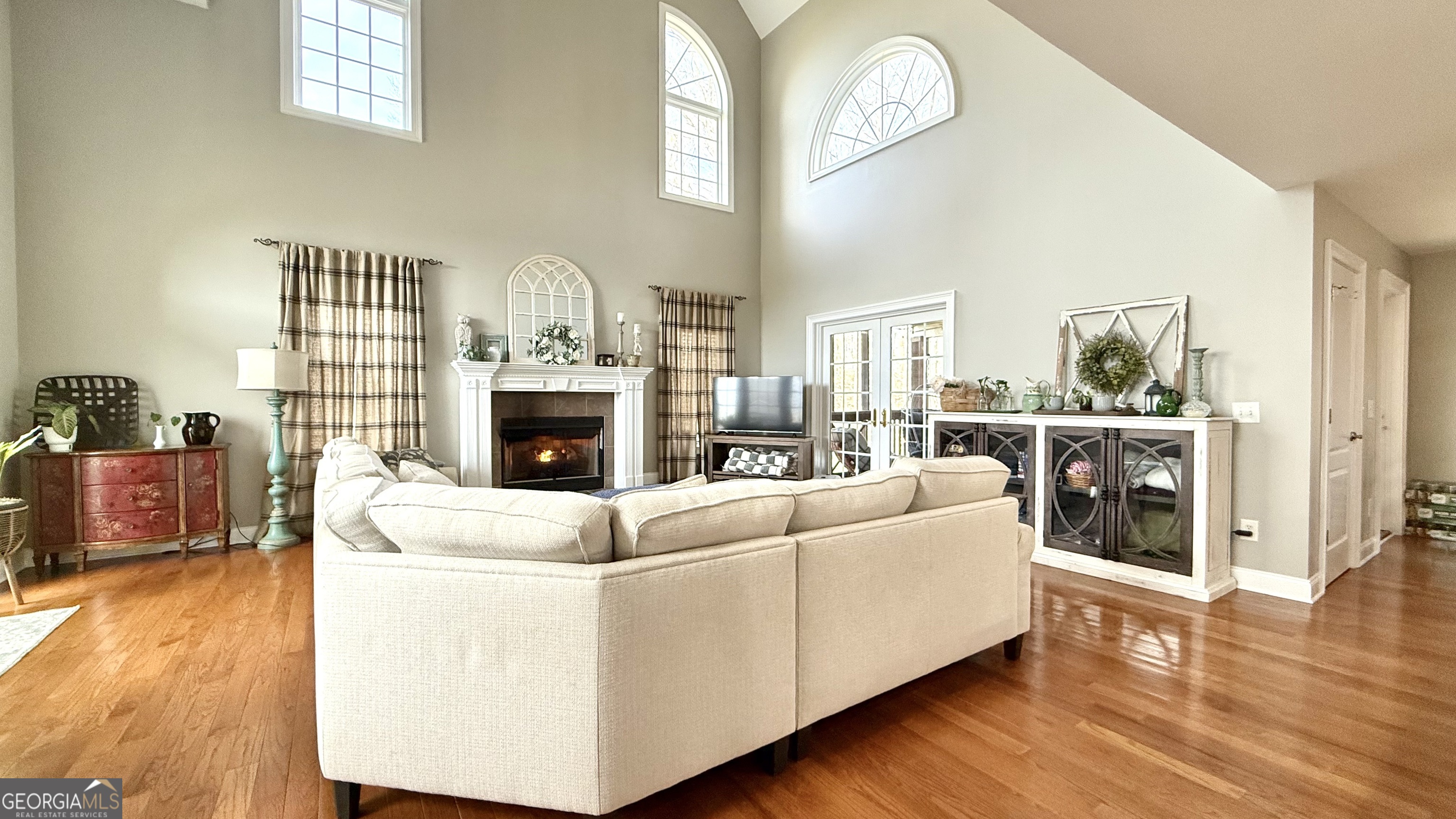 297 Old Clarkesville Mill RD