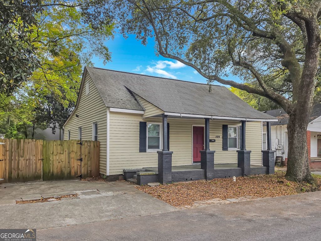 Photo of 109 W 57th Street, Savannah, GA 31405 (MLS # 10741009)