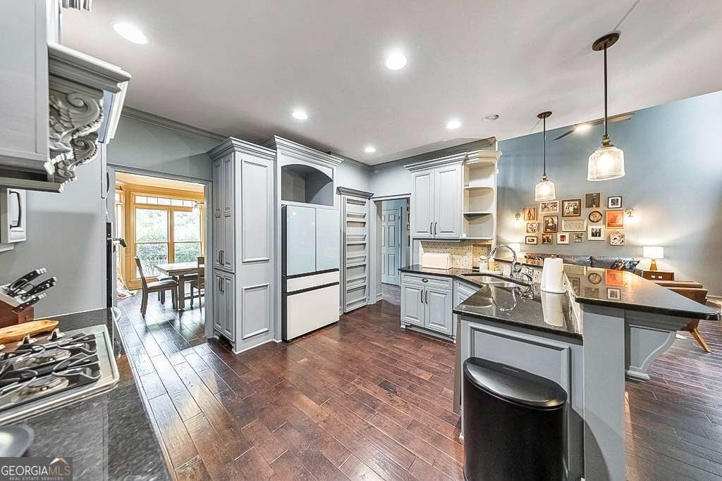 1325 Cameron Glen DR