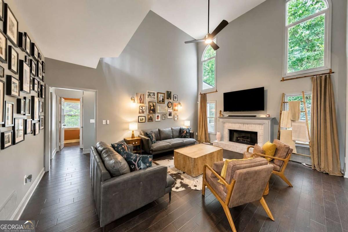 1325 Cameron Glen DR