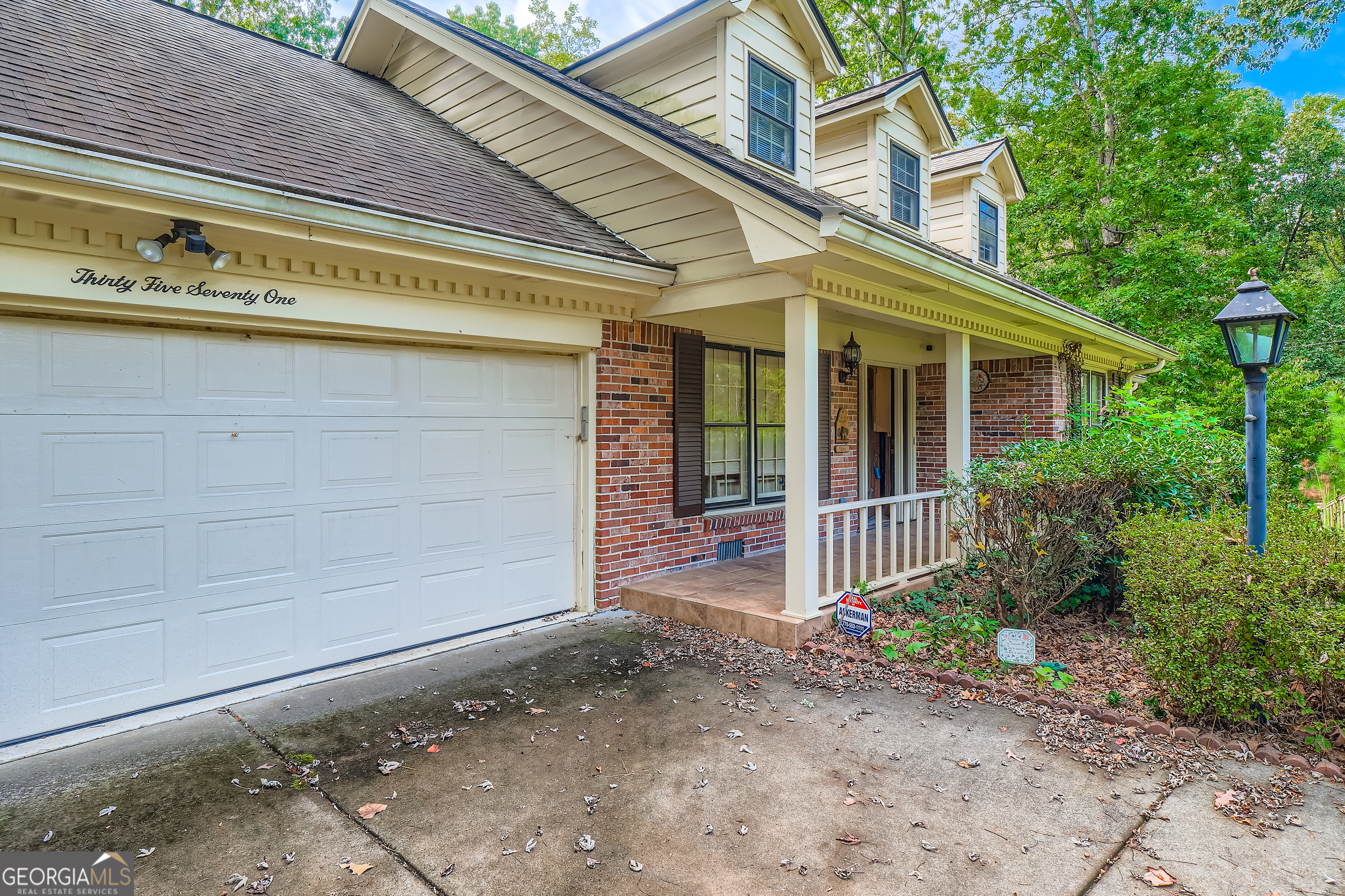 3571 Midvale Forest CT