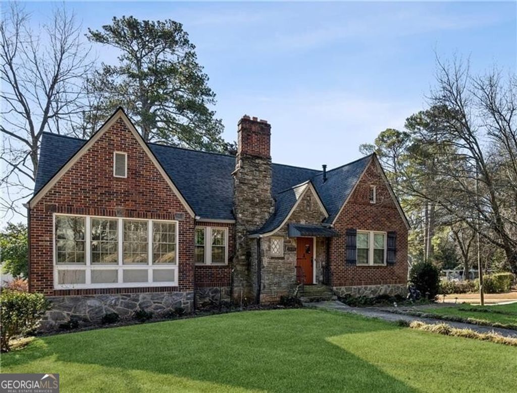 Photo of 1601 Johnson Road NE, Atlanta, GA 30306 (MLS # 10693639)