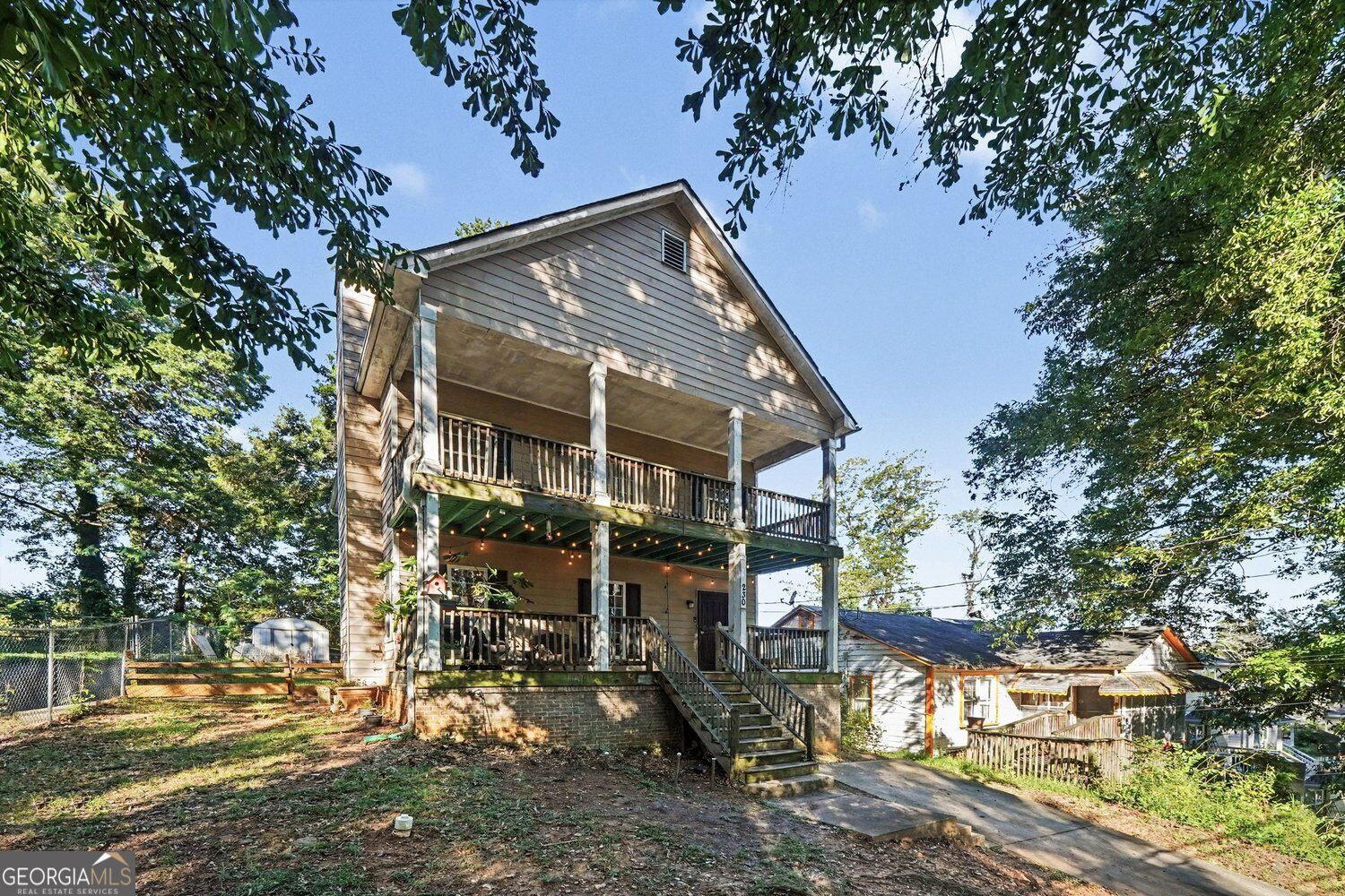 230 Burbank DR NW
