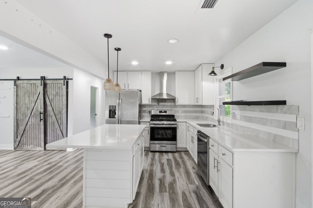 Photo of 1614 Carolyn Drive, Stone Mountain, GA 30087 (MLS # 10772824)