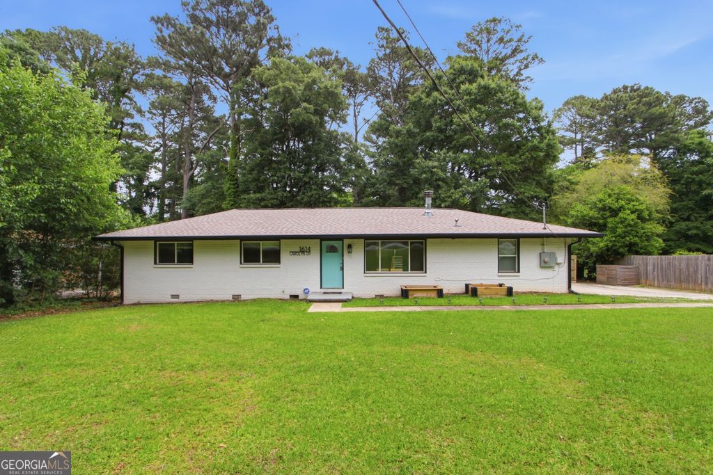 Photo of 1614 Carolyn Drive, Stone Mountain, GA 30087 (MLS # 10772824)