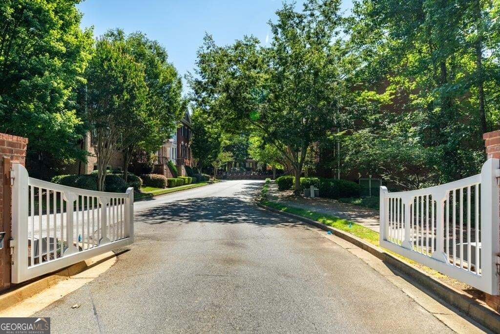Photo of 1607 Waters Edge Trail, Roswell, GA 30075 (MLS # 10846892)