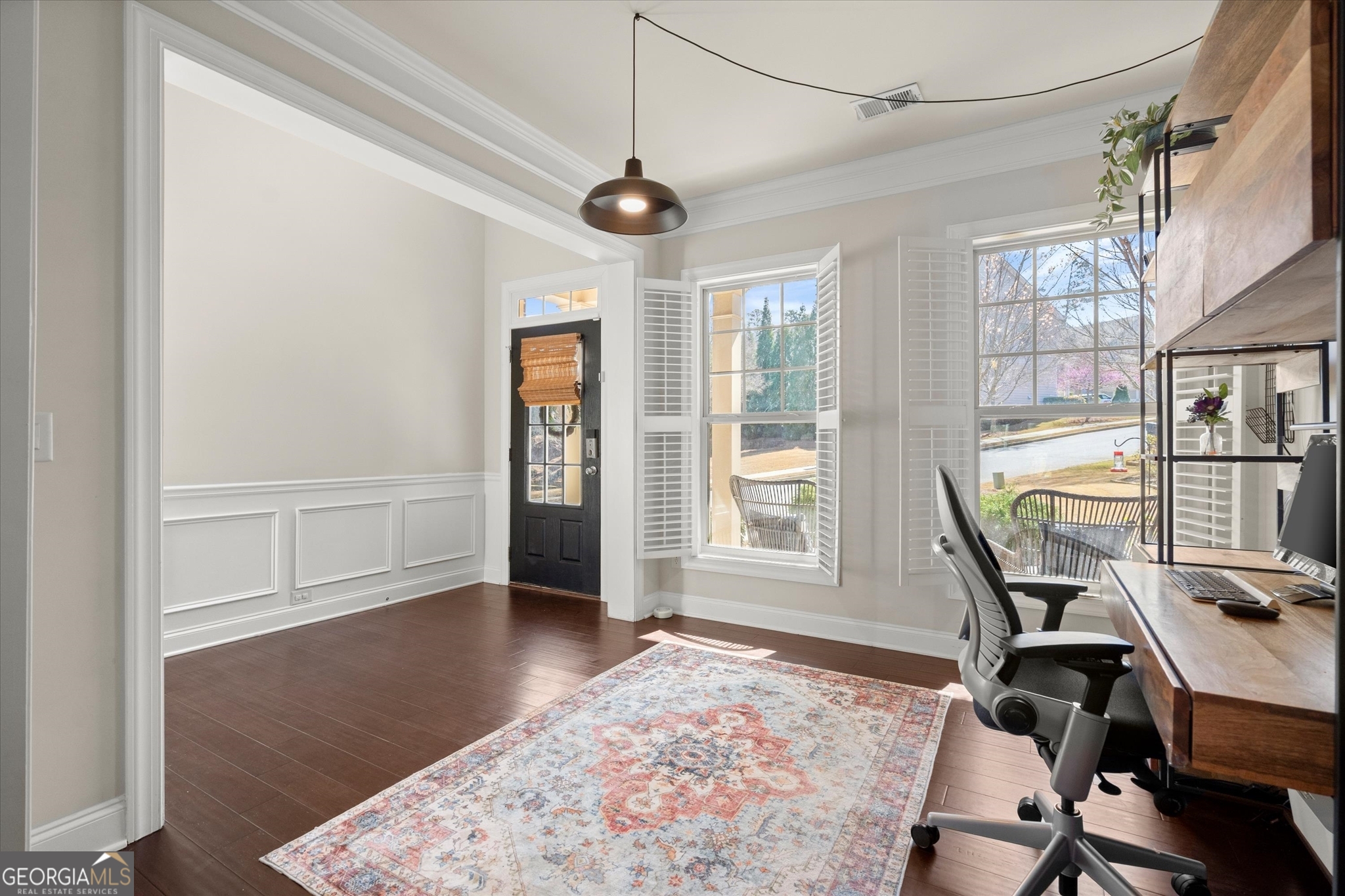 1530 Roswell Manor CIR