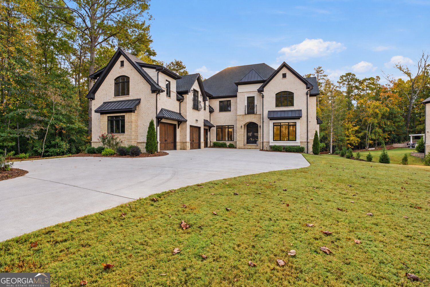 10765 Shallowford RD