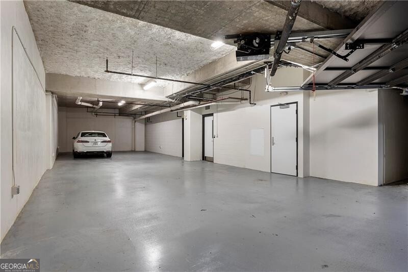 3376 Peachtree RD 1