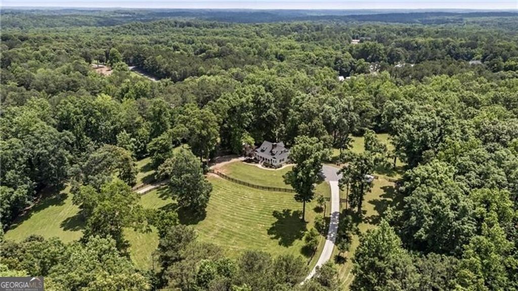 Photo of 511 Dogwood Lake Trail, Alpharetta, GA 30004 (MLS # 10718859)