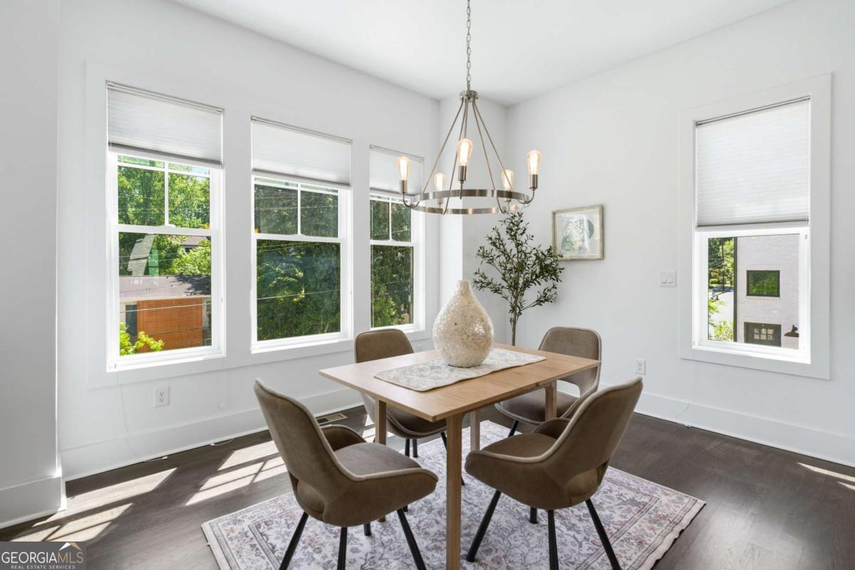 1801 Huntington Hills LN NW