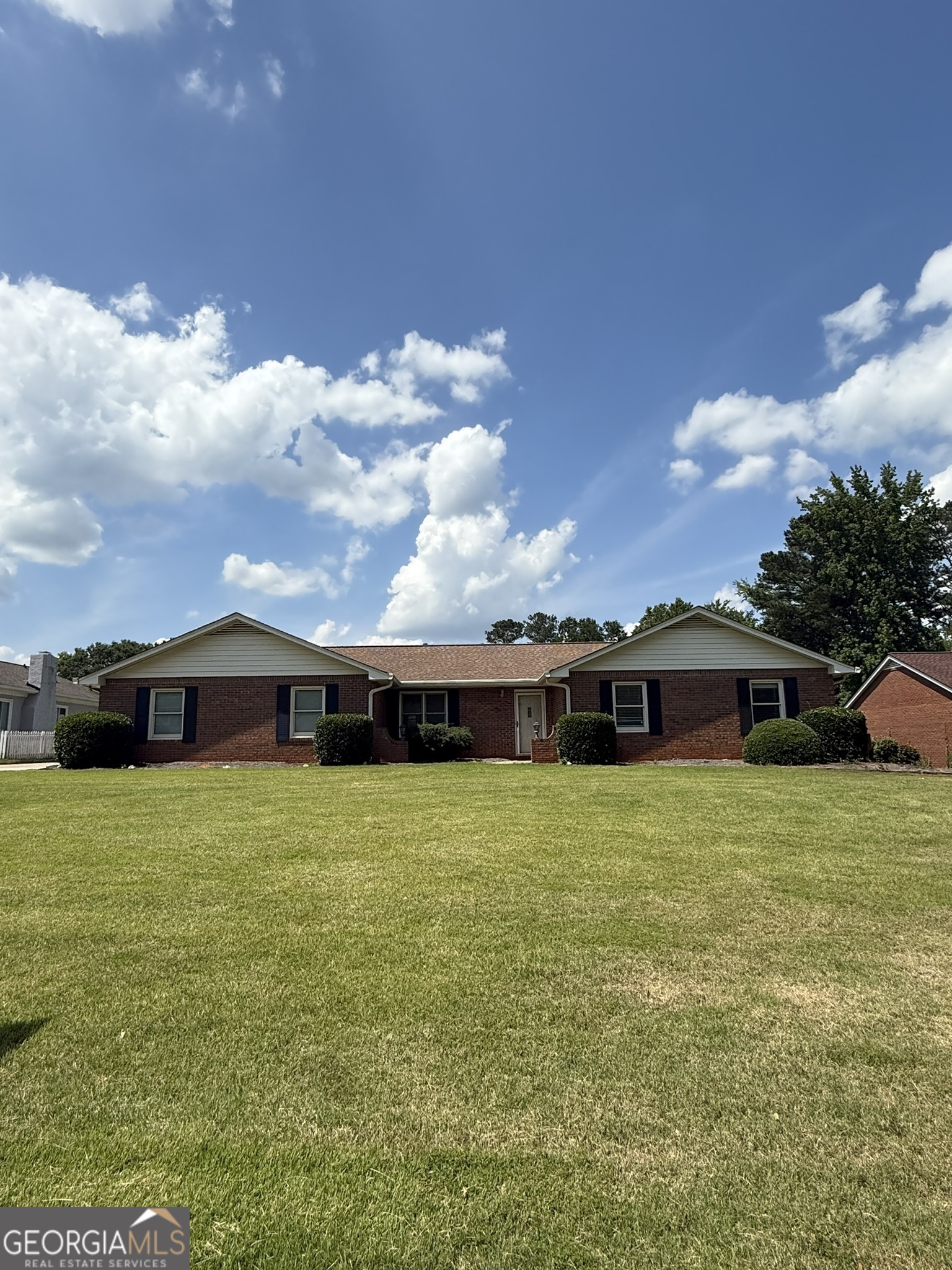 410 Clubland CIR SE