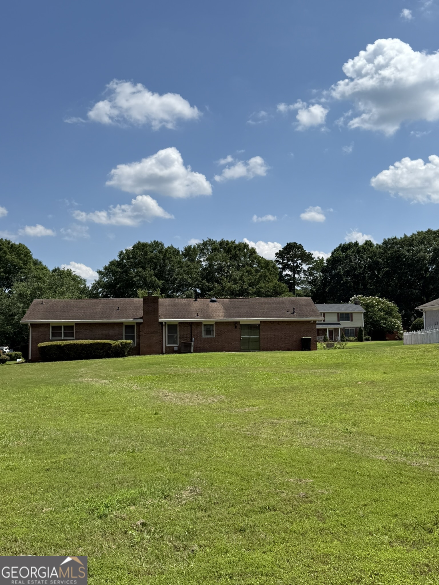 410 Clubland CIR SE