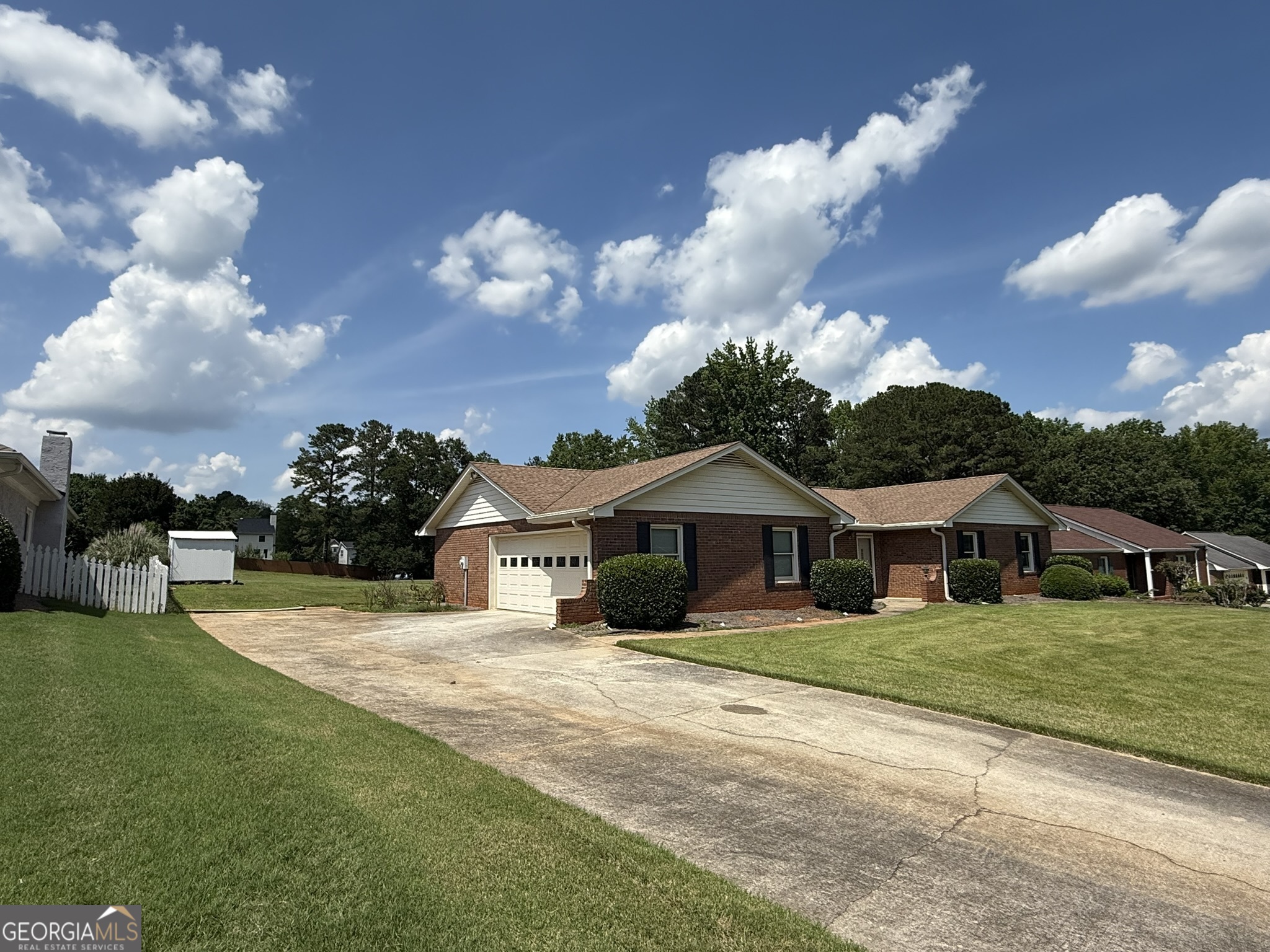410 Clubland CIR SE