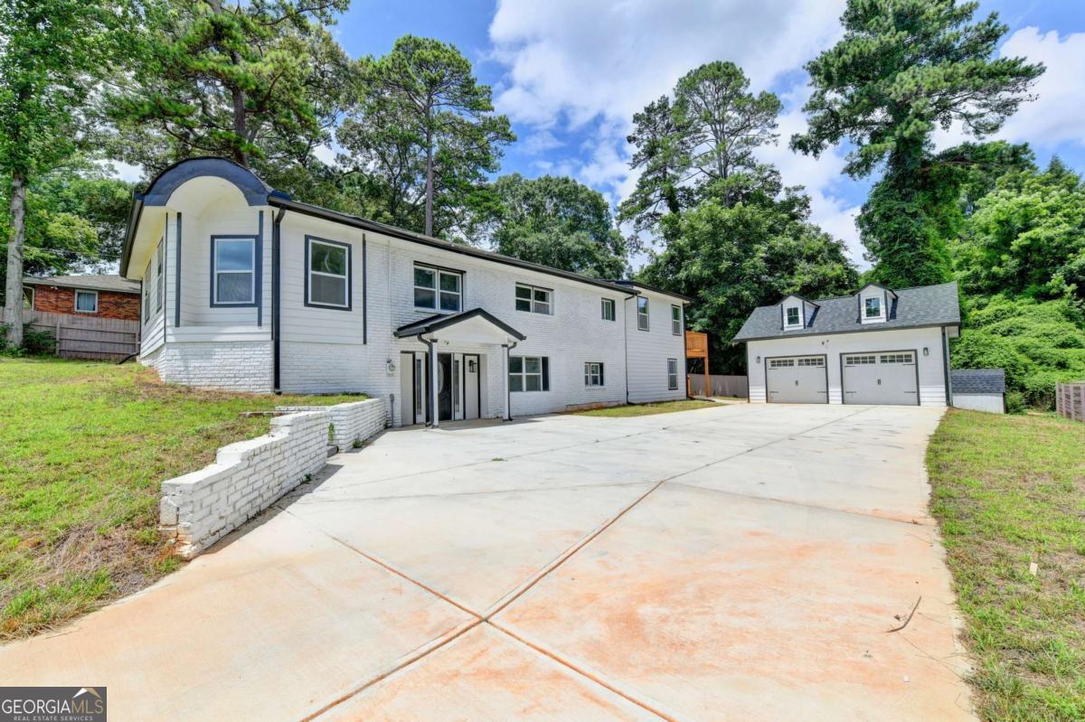 3178 North Druid Hills RD