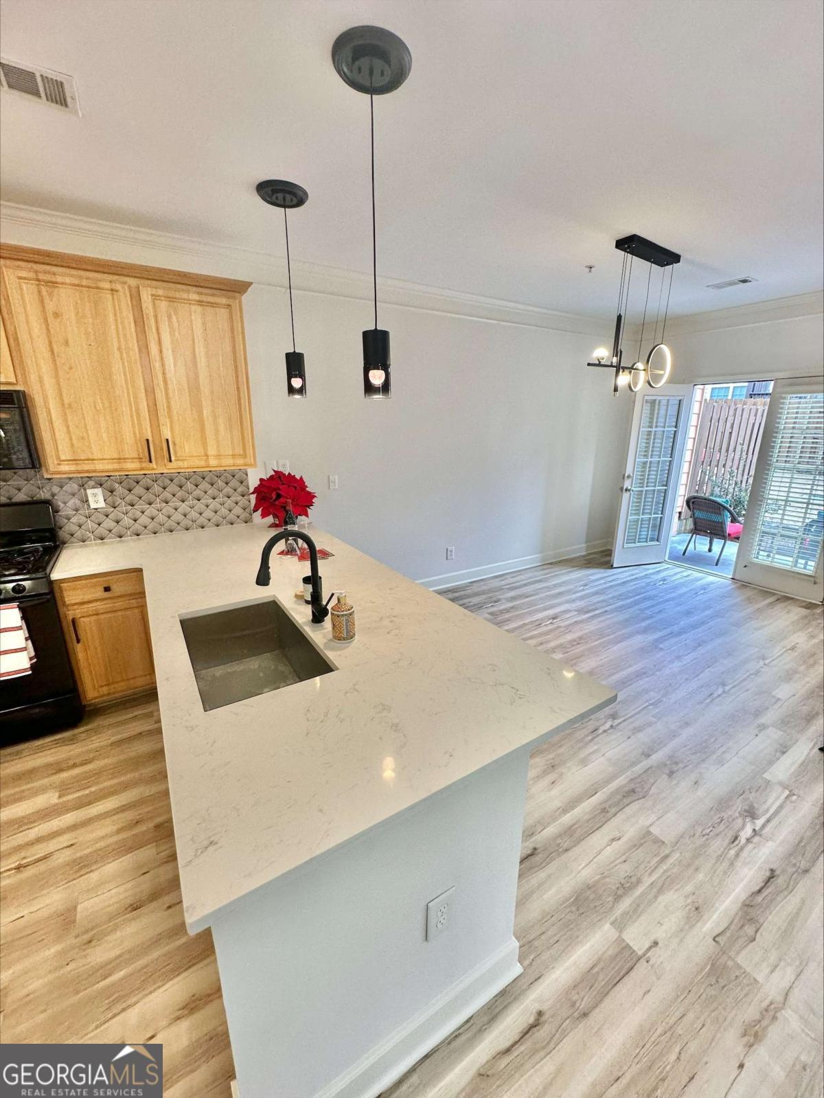 GLEN IVY TOWNHOMES - Residential
