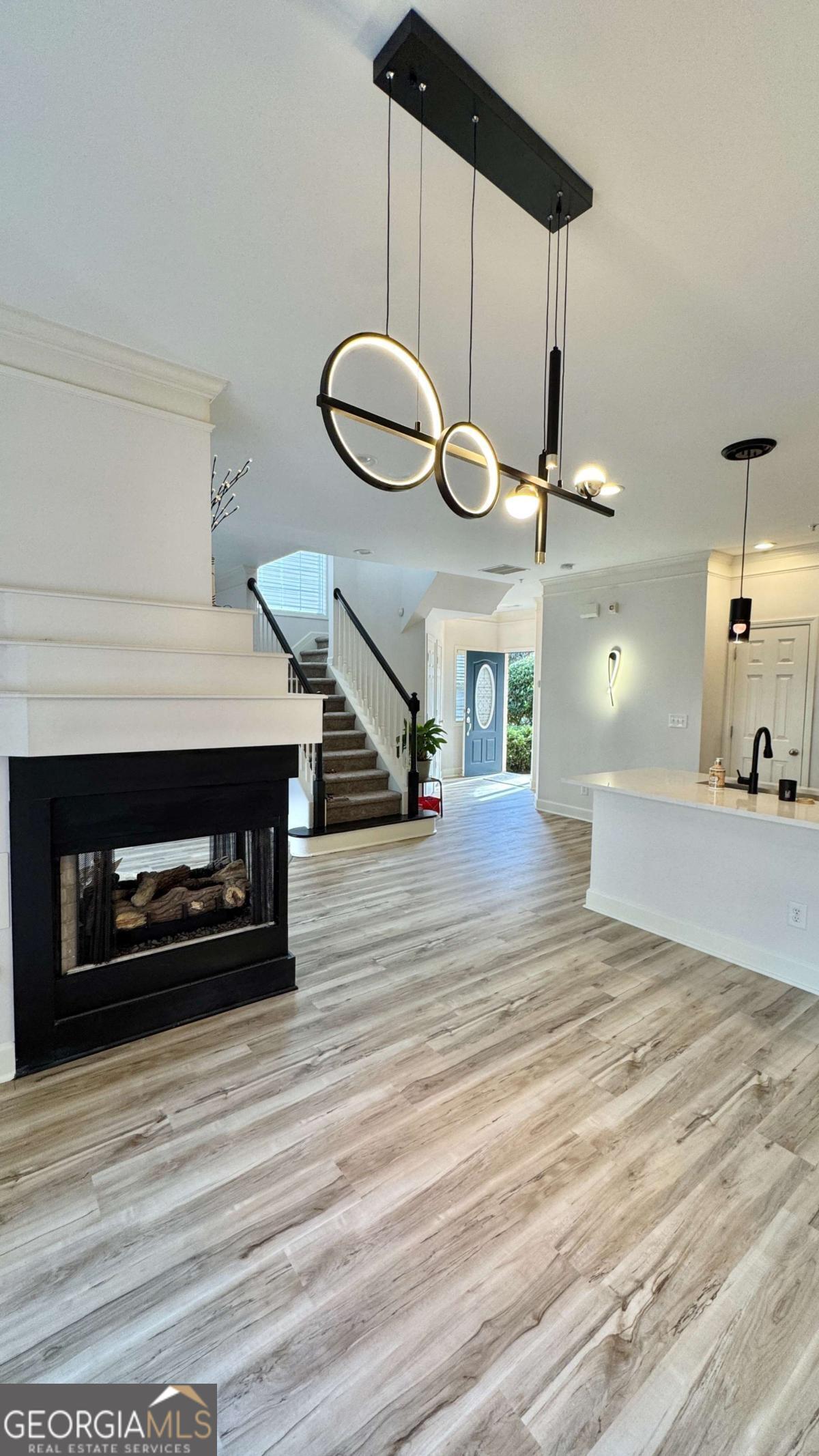 GLEN IVY TOWNHOMES - Residential