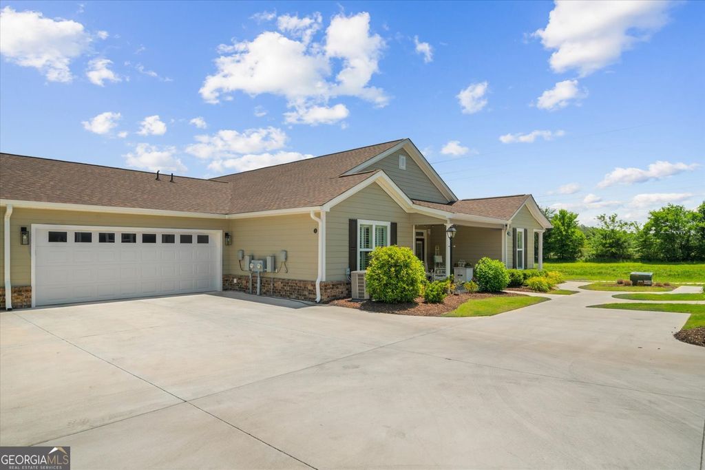 Photo of 383 Pacer Ln #3, Dalton, GA 30721 (MLS # 10766606)