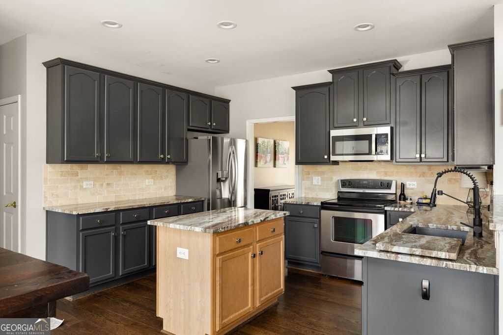 Photo of 255 Southshore Lane, Dallas, GA 30157 (MLS # 10673005)