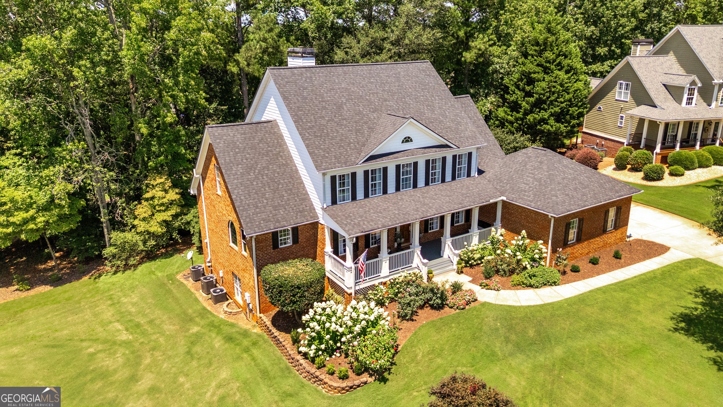 905 White Oak DR