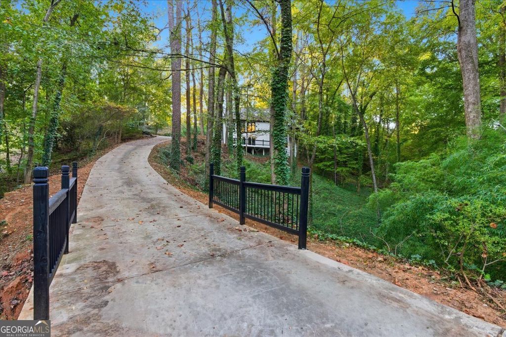 Photo of 4830 Rebel Trail NW, Sandy Springs, GA 30327 (MLS # 10632712)