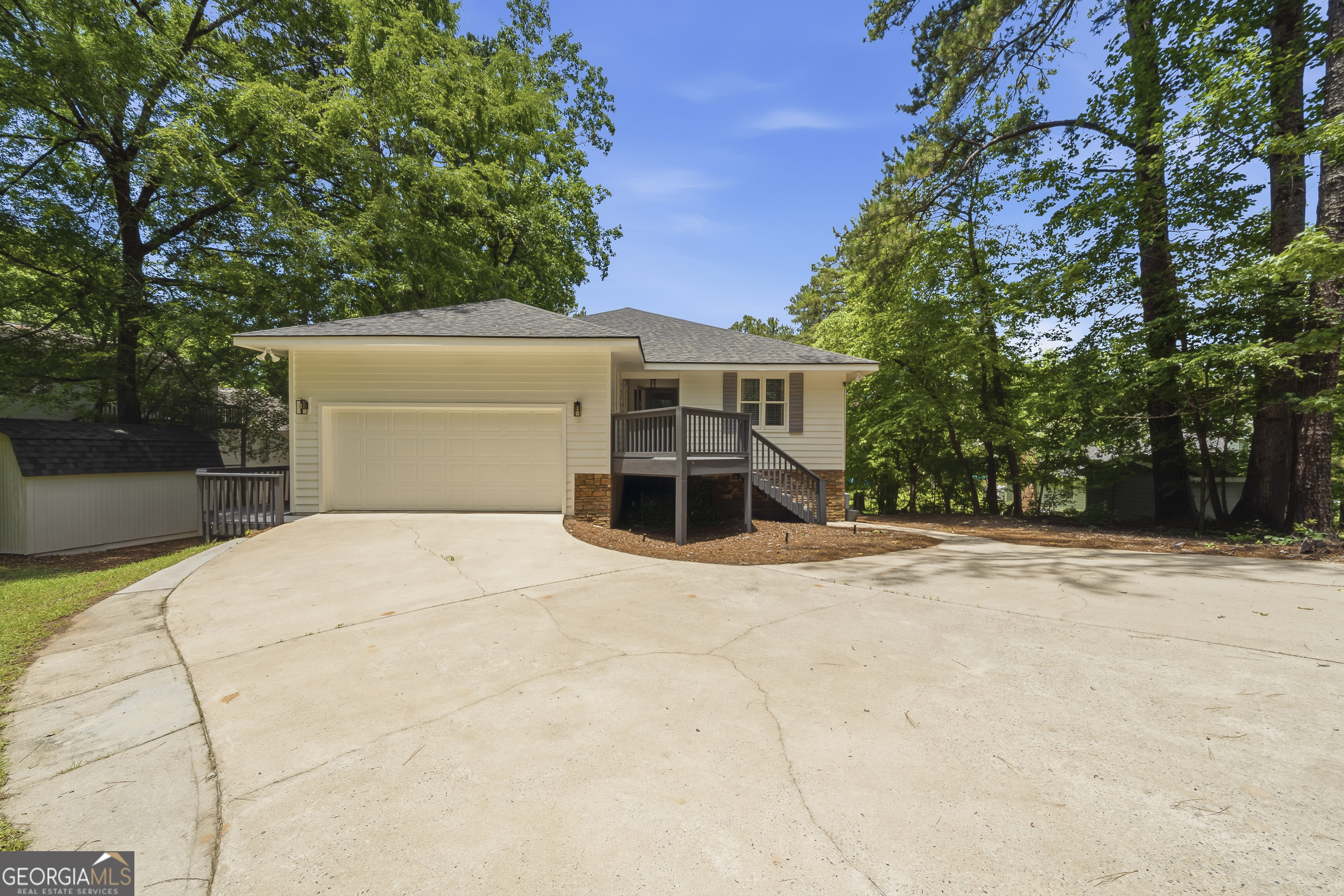 1691 White Oak DR