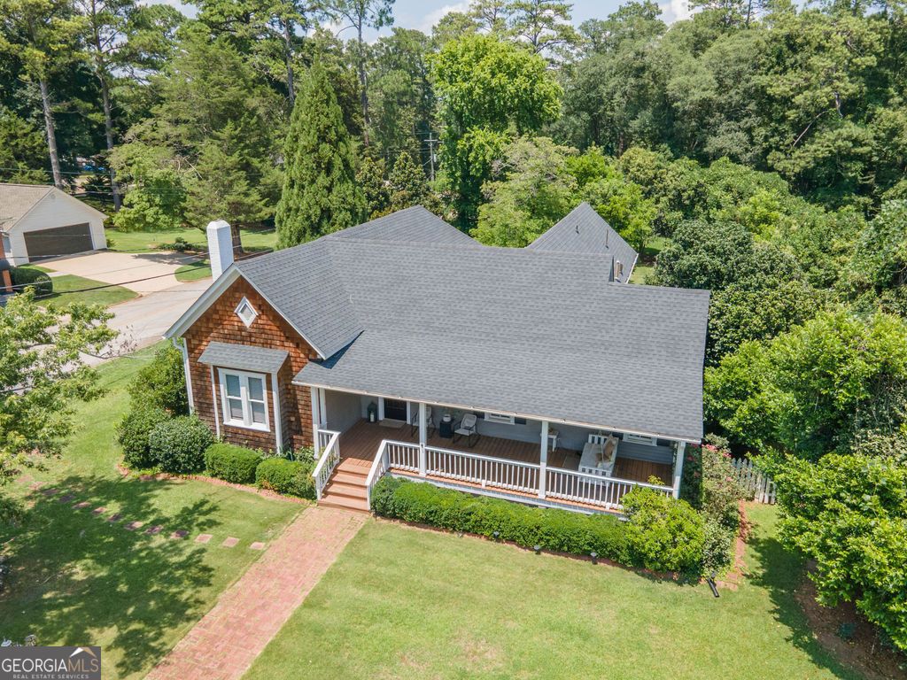 Photo of 312 Country Club Road, Lagrange, GA 30240 (MLS # 10806337)