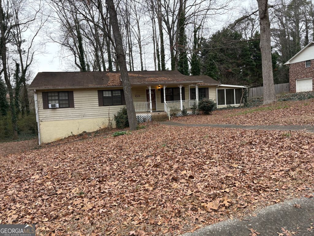 Photo of 368 Nottingham Way SW, Marietta, GA 30064 (MLS # 10667490)