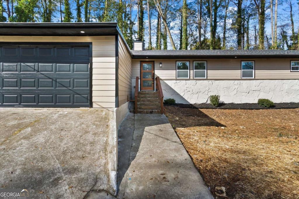 Photo of 2950 Concord Drive, Decatur, GA 30033 (MLS # 10650538)