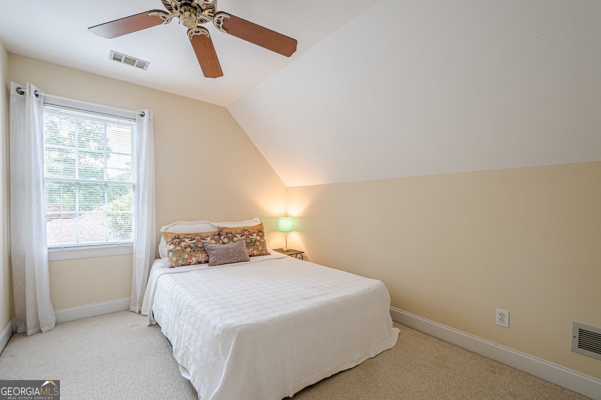 Cumming, Georgia 30040, United States, 4 Bedrooms Bedrooms, ,3 BathroomsBathrooms,Residential,Active,84097