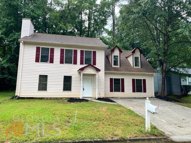 Renovated. Stop by and take a look at this updated house with lots of room. There 3 bedrooms and 2.5 baths. The original garage was converted to a large bonus room. There is granite in the kitchen. New carpet, tile floors, fresh paint, new tub in hall bath and all new appliances.