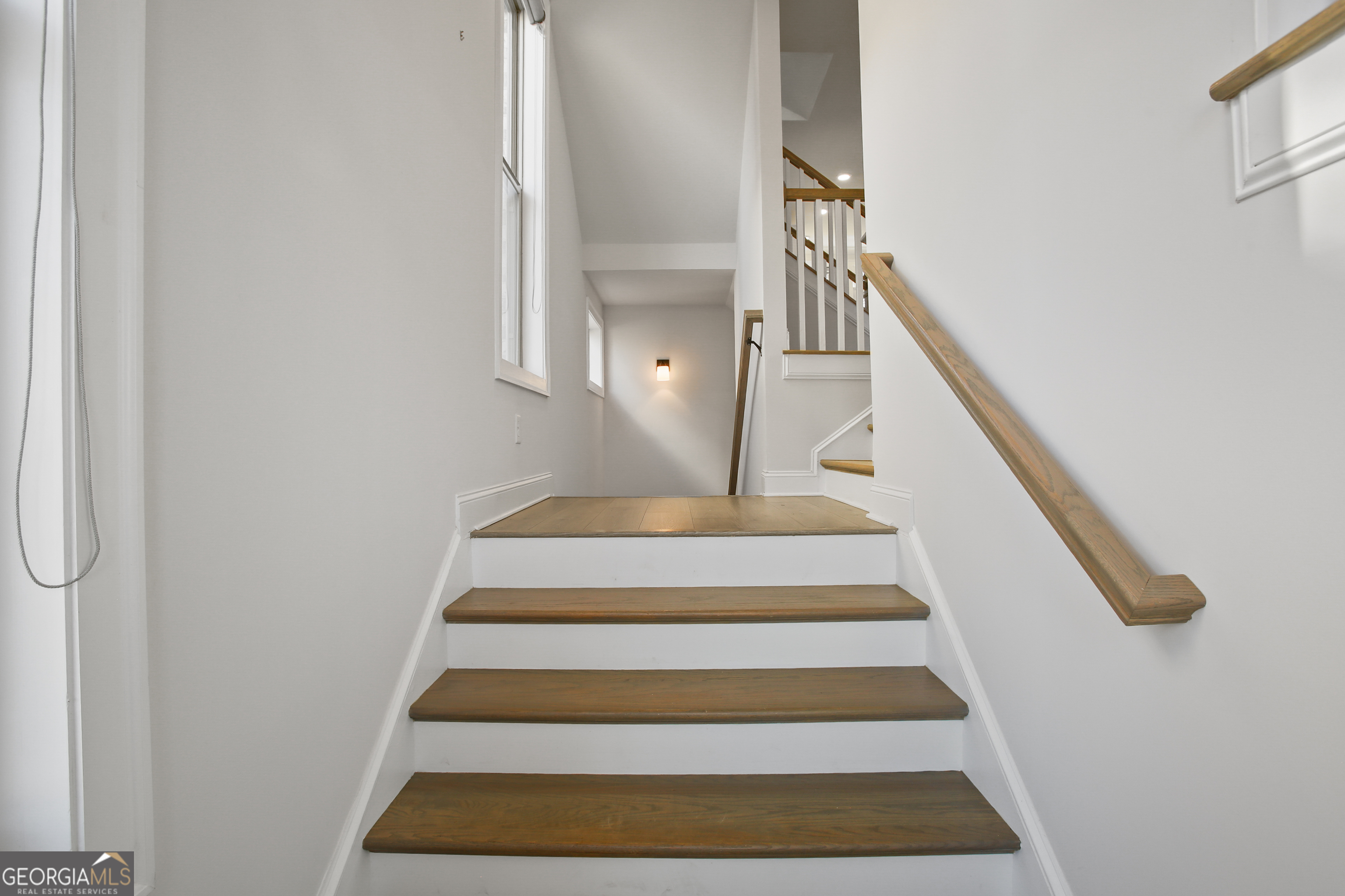 7950 Laurel Creek DR