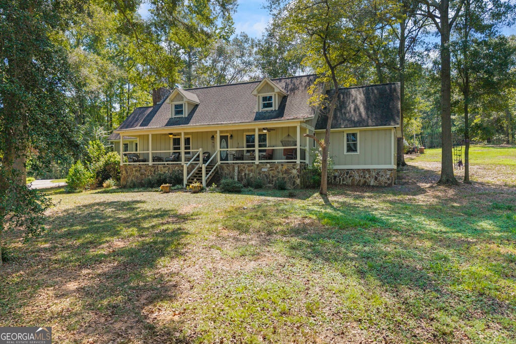 Photo of 344 Riverbend Drive, Royston, GA 30662 (MLS # 10851892)