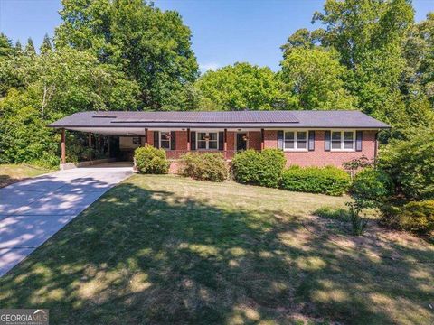 Photo of 1497 Holly Lane NE, Atlanta, GA 30329 (MLS # 10758923)