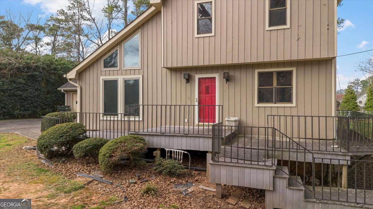 3892 Johnson Ferry DR