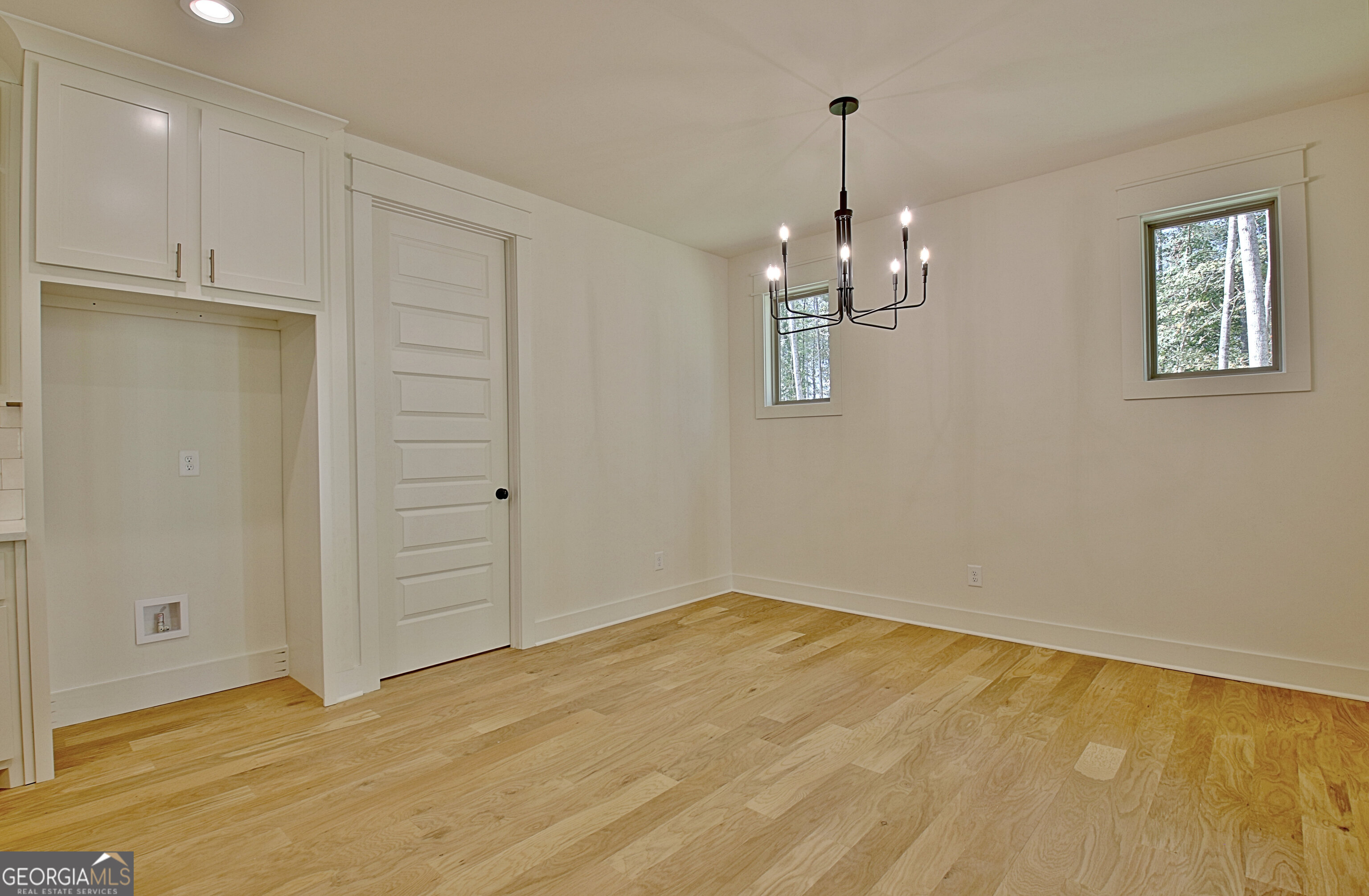 Moreland, Georgia 30259, United States, 4 Bedrooms Bedrooms, ,4 BathroomsBathrooms,Residential,Pending,78377