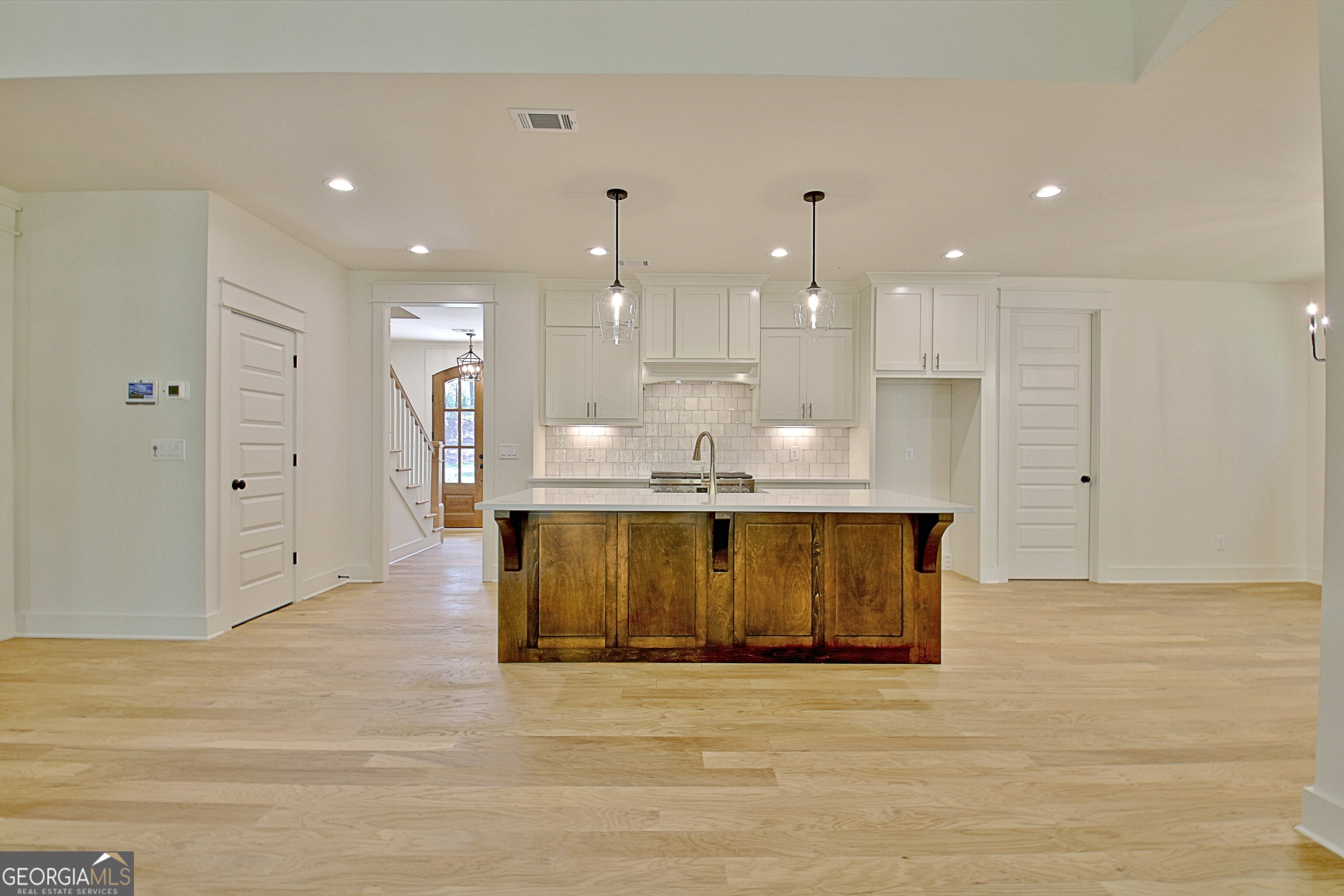 Moreland, Georgia 30259, United States, 4 Bedrooms Bedrooms, ,4 BathroomsBathrooms,Residential,Pending,78377