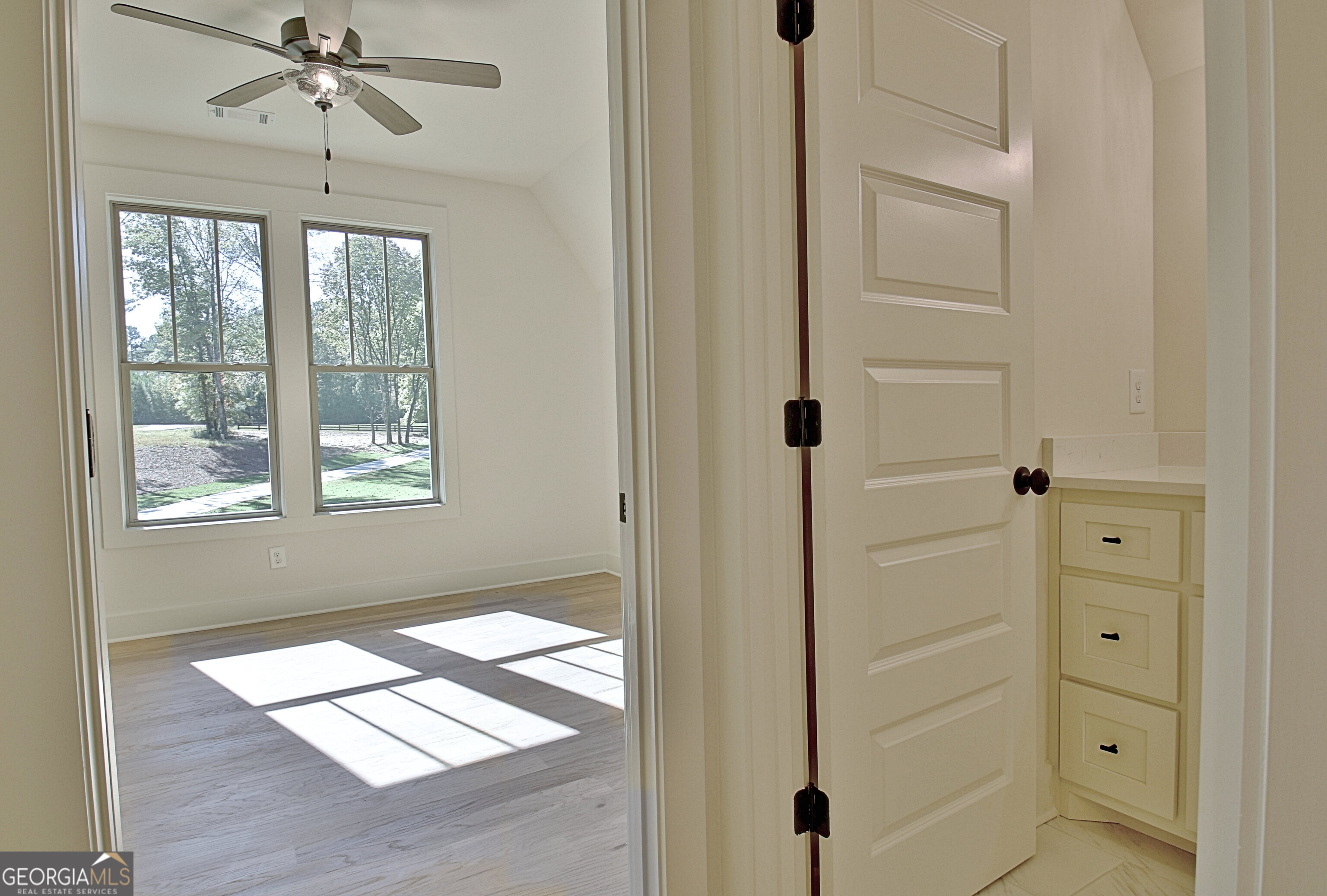 Moreland, Georgia 30259, United States, 4 Bedrooms Bedrooms, ,4 BathroomsBathrooms,Residential,Pending,78377