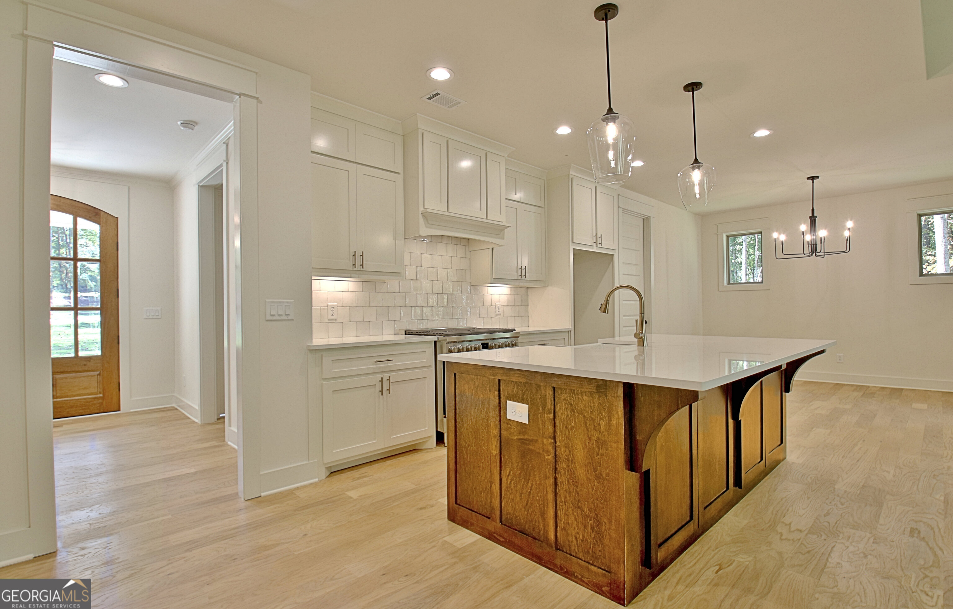 Moreland, Georgia 30259, United States, 4 Bedrooms Bedrooms, ,4 BathroomsBathrooms,Residential,Pending,78377