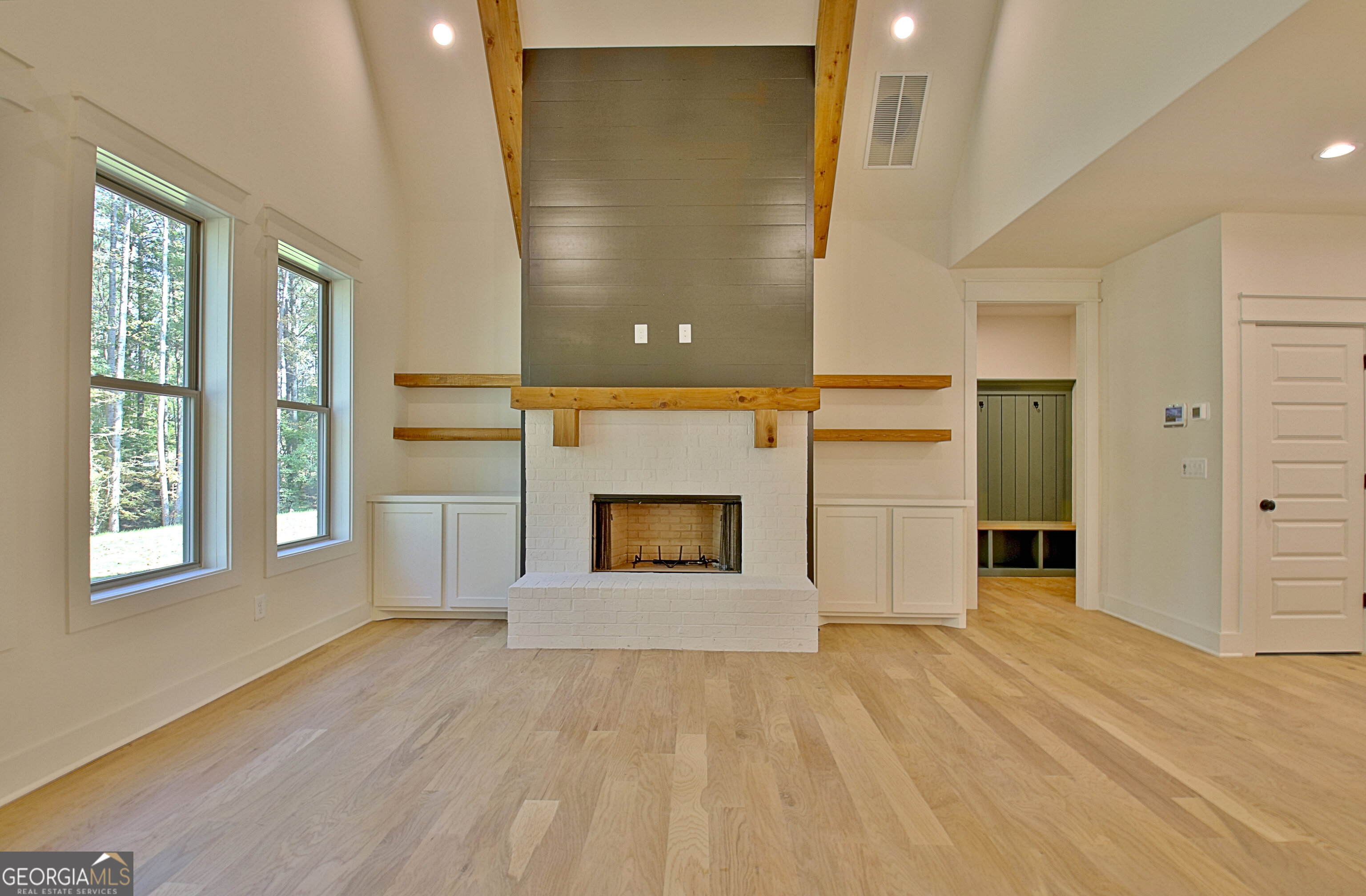 Moreland, Georgia 30259, United States, 4 Bedrooms Bedrooms, ,4 BathroomsBathrooms,Residential,Pending,78377