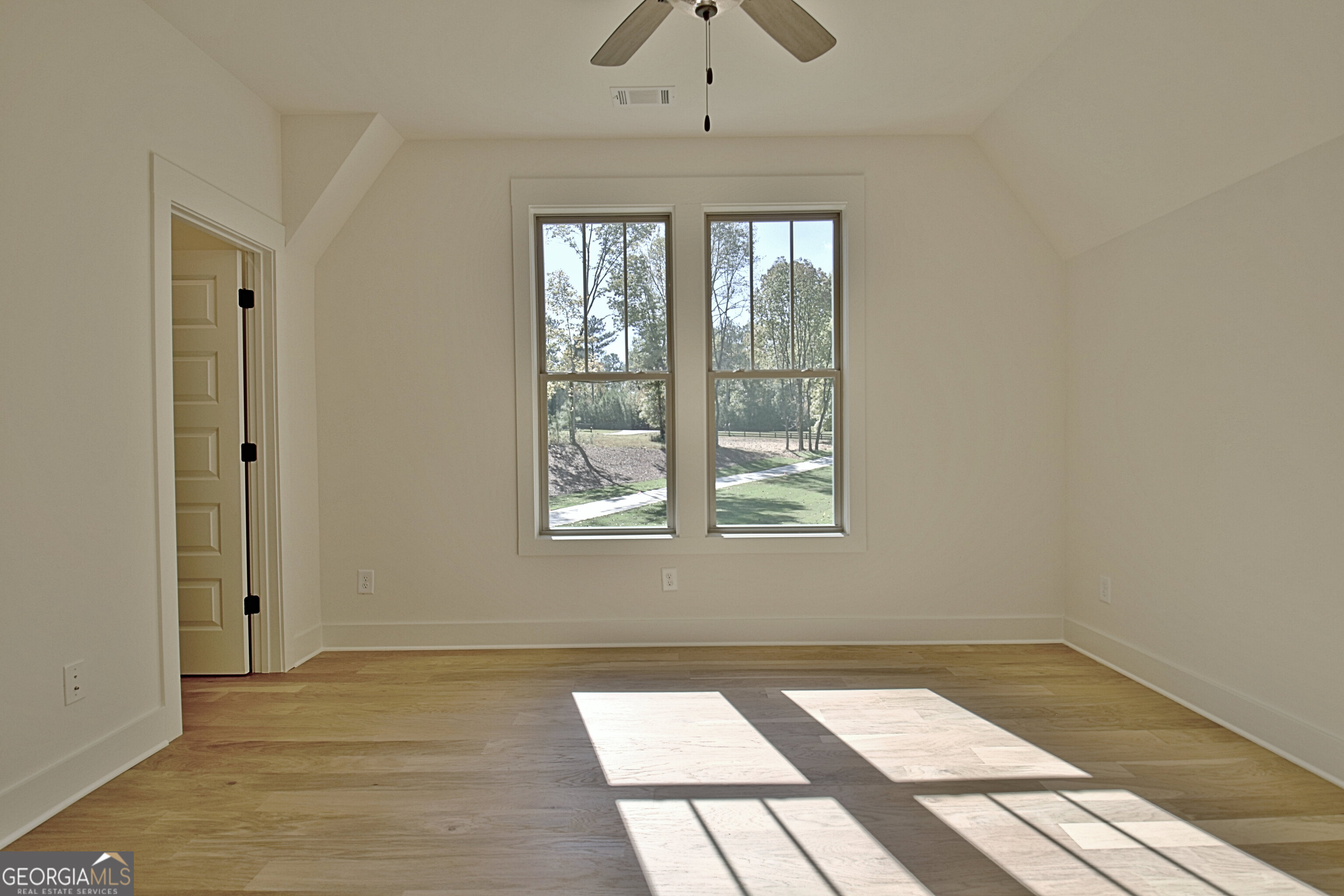 Moreland, Georgia 30259, United States, 4 Bedrooms Bedrooms, ,4 BathroomsBathrooms,Residential,Pending,78377